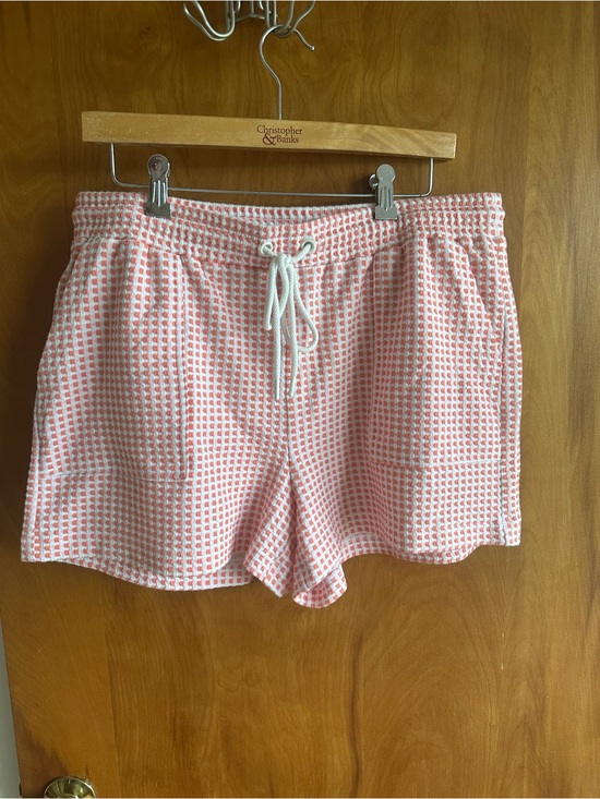 Lou & Grey Pants - Lou & Grey coral and white Waffle Drawstring Athletic Shorts